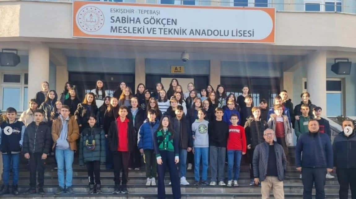 8.sınıf öğrencilerimize Eskişehir ‘de bulunan Sınavla Öğrenci Alan Okullar gezdirildi